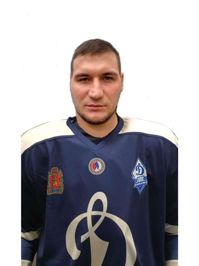 Аксенов Роман